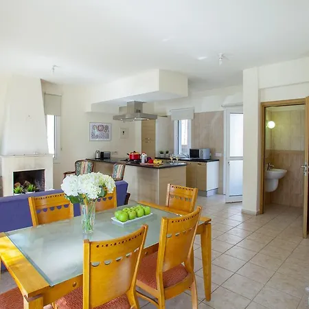 Villa Blue Water 10c